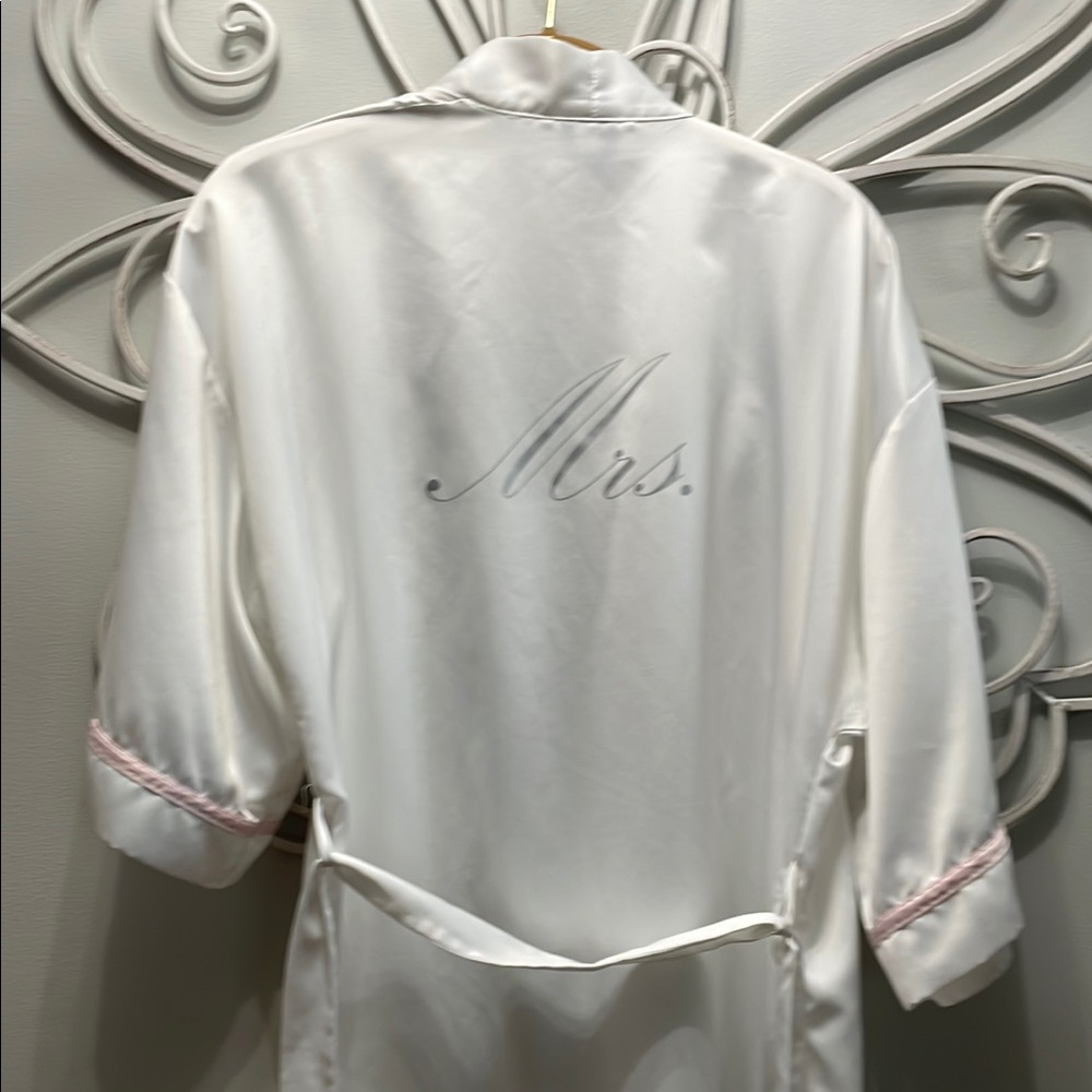 White Satin 'Mrs.' Robe - Picture 3 of 5